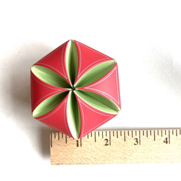 VTG Paisley Hexagonal Pinwheel Top Treat/Candy Boxes w/Name Tag (3 boxes x 4ct ) - Picture 14 of 15